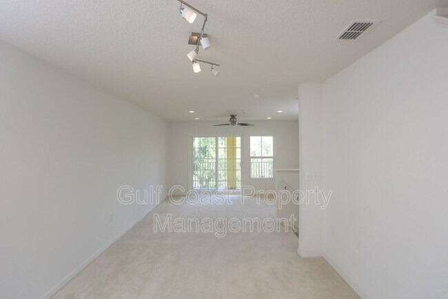 Building Photo - 7327 Black Walnut Way