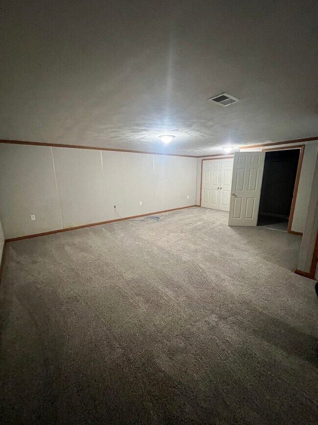 Foto del edificio - Basement apartment