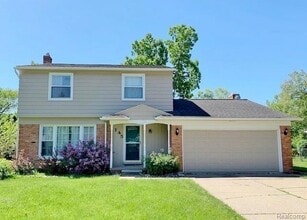 Building Photo - 145 Miracle Dr