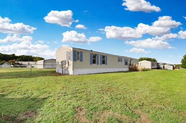 Foto del edificio - 2 BR, 2 BA Mobile Home w/ 2-Car Detached G...