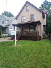 Building Photo - 1120 N Chestnut St