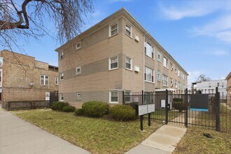Building Photo - 8917 S Cottage Grove Ave