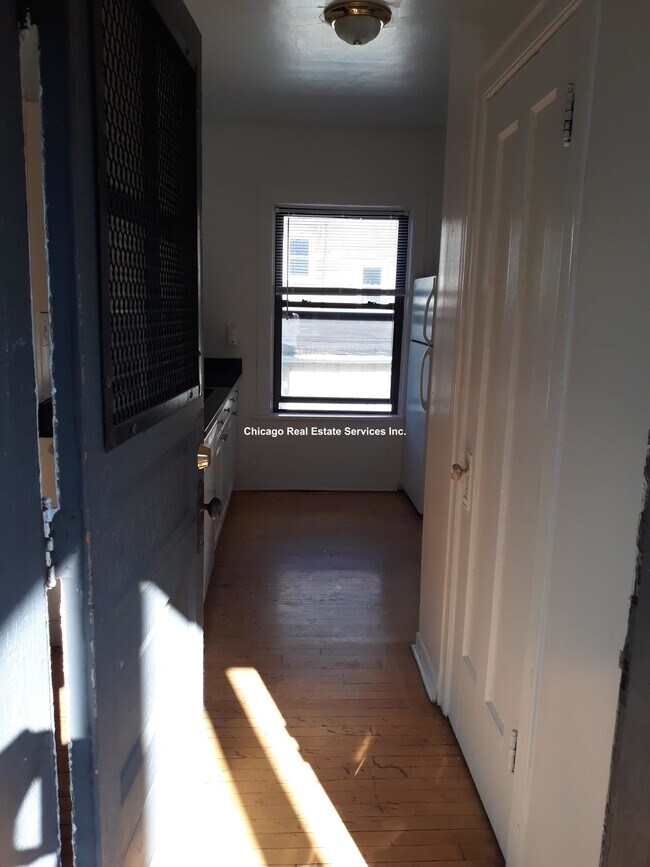 Foto del edificio - 2417 W Sunnyside Ave