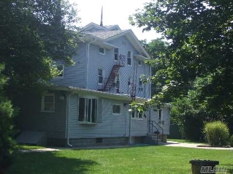 Building Photo - 2 Smith Ave