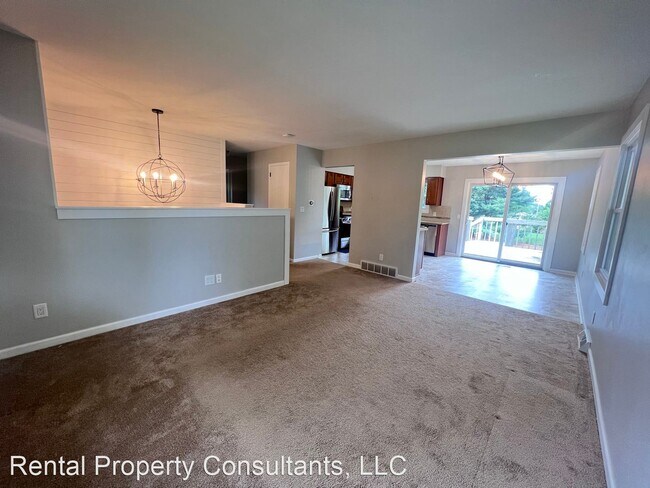 Building Photo - 4 br, 2 bath House - 3003 Winesap Dr. NE