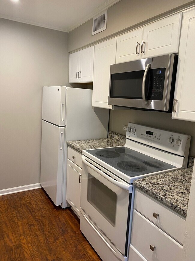 6178 Knoll Ln Ct Unit 307, Willowbrook, IL 60527 Condo for Rent in Willowbrook, IL