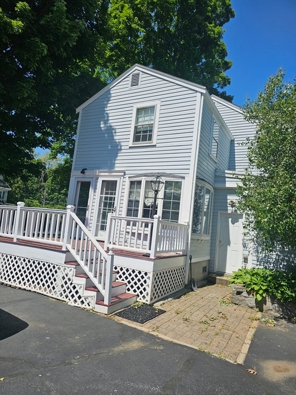 Building Photo - 200 Pleasant St