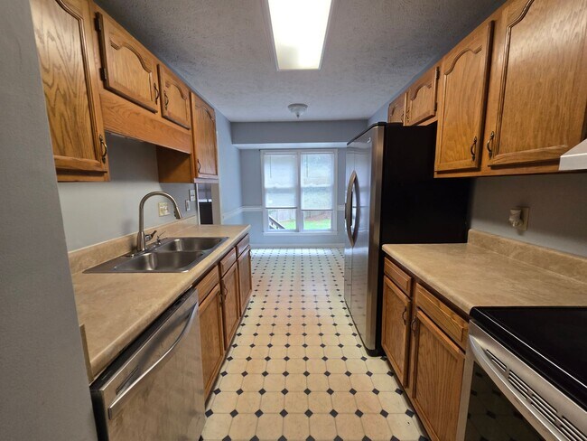 Foto del edificio - 5090 Summer Ridge Rd