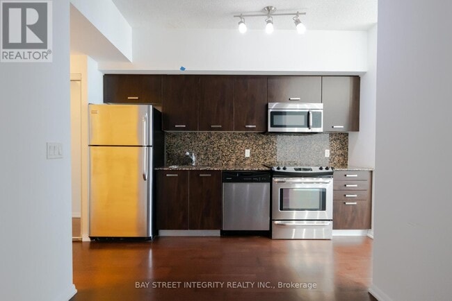Photo du bâtiment - 832-2832 Bay St.