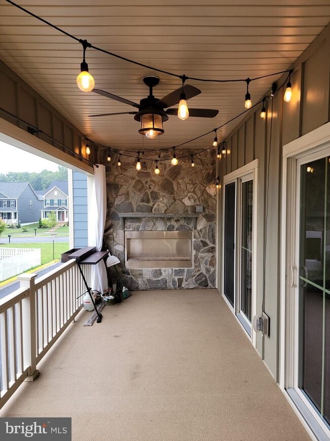 Building Photo - 17940 Spotted Oak Rd