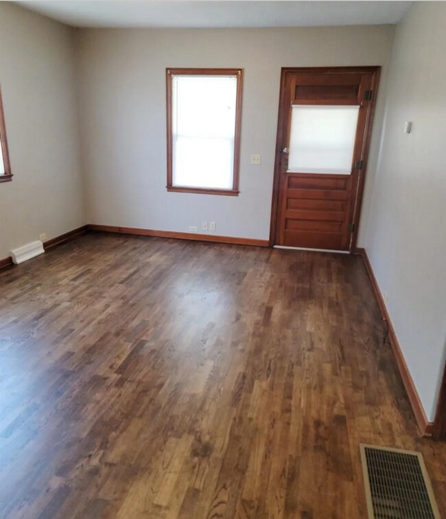 Foto del edificio - GREAT SILVER LAKE HOME!!