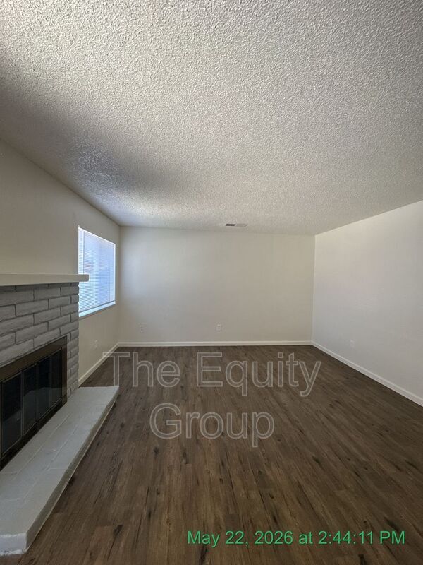 Foto del edificio - 148 S Peppertree St