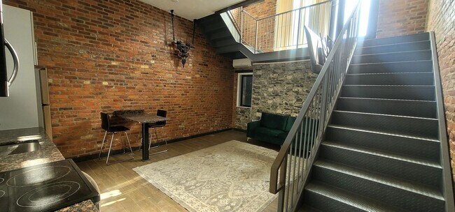 Building Photo - GORGEOUS, UNIQUE, LUXURY GEM right by BU C...