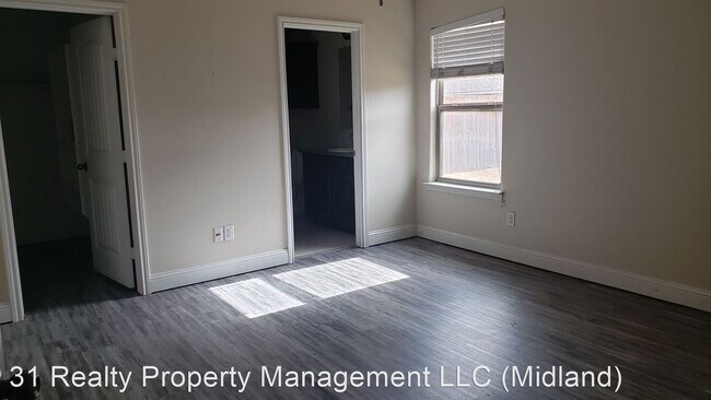 Foto del edificio - 3 br, 2 bath House - 806 E 95th Street