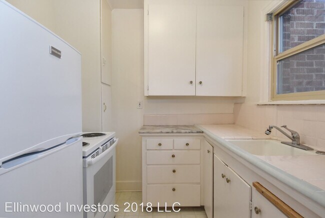 Foto del edificio - 2318 California Ave SW