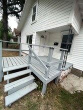 Building Photo - 1524 E Commercial St