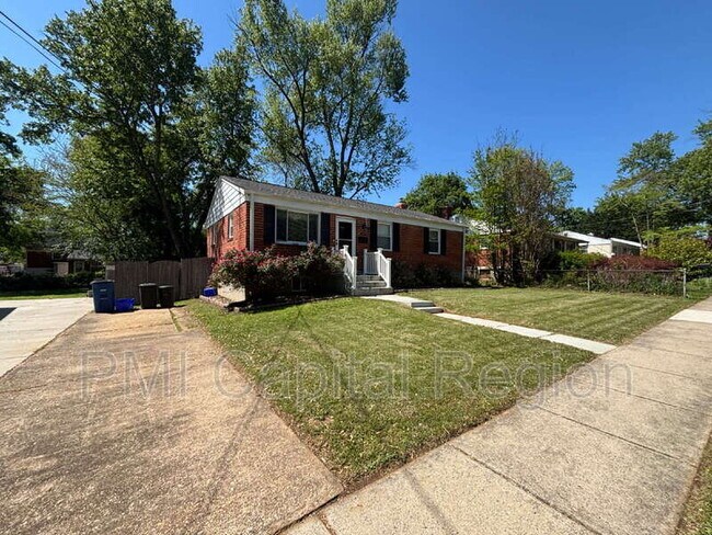 Foto del edificio - 4706 Red Fox Rd