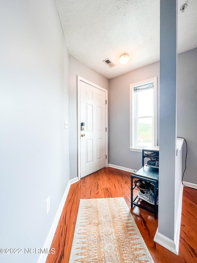 625 SpencerFarlow Dr Unit 30, Carolina Beach, NC 28428 Condo for