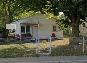 Building Photo - 1800 N Philips St