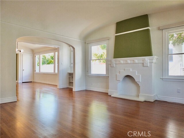 Foto del edificio - 2828 E 3rd St