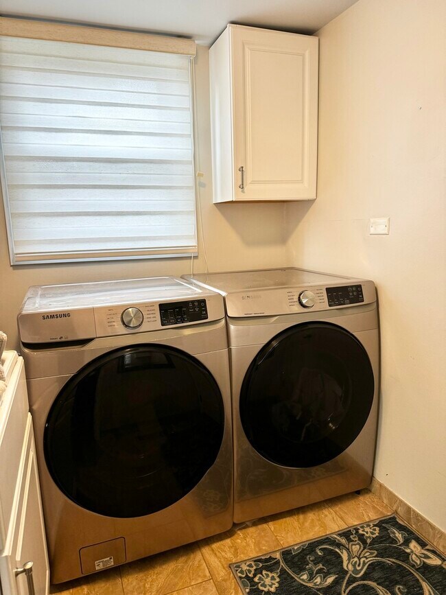 Foto del edificio - 15706 Walnut Ct