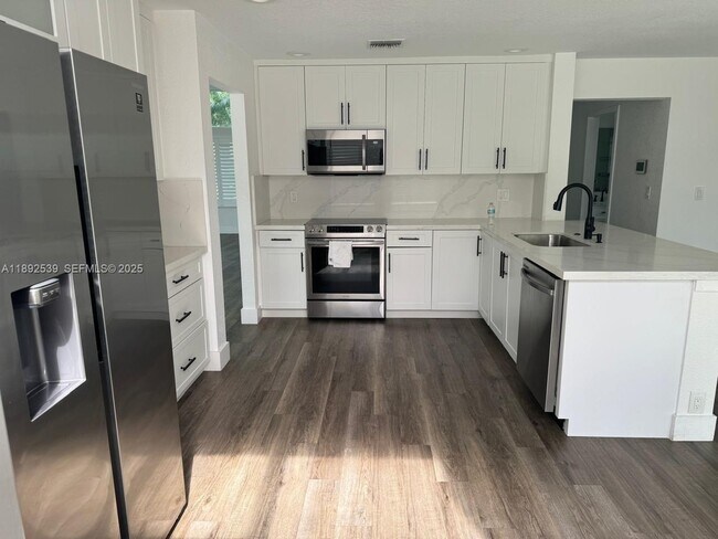 Foto del edificio - 10744 Santa Laguna Dr