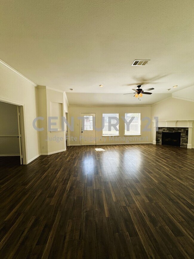 Building Photo - Beautiful 3/2 Home in Award Winning Keller...