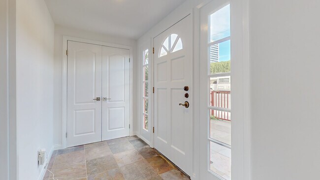 Foto del edificio - 1803 Beloit Ave