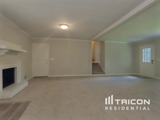 Foto del edificio - 4111 Pine Log Dr