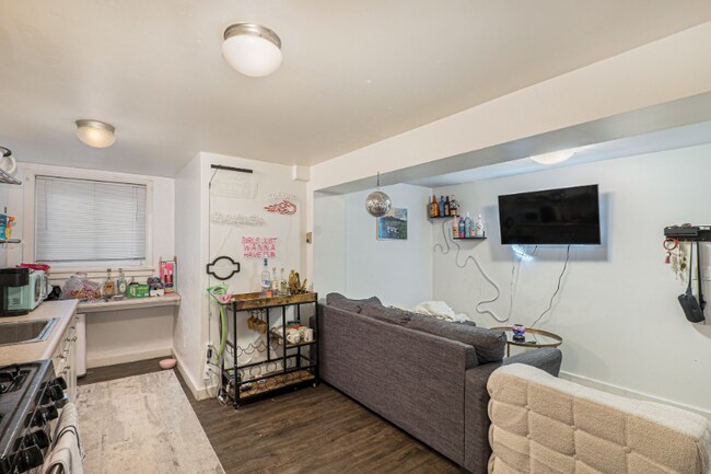 Foto del edificio - 929 11th St