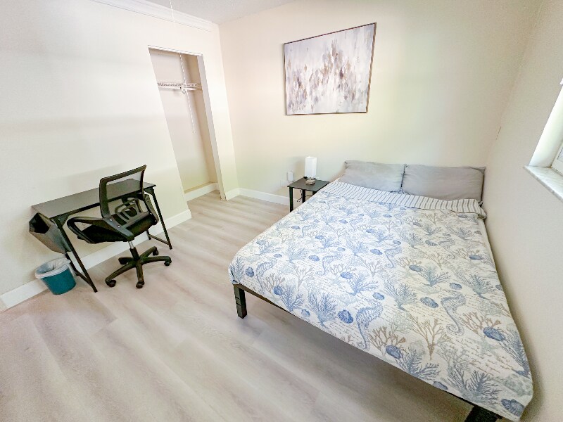 Primary Photo - 2370 Leon Ave