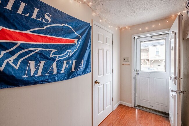 Foto del edificio - Amazing South Side Flats luxury remodel