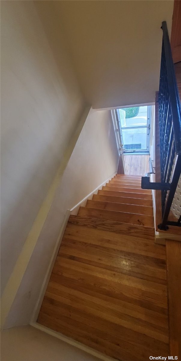 Foto del edificio - 95-10-95156 156th Ave