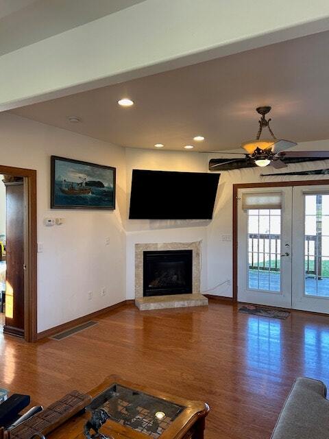 Foto del edificio - 2261 Poppy Ln