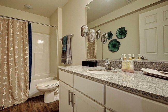 Foto del edificio - 4125 Pond Willow Ct