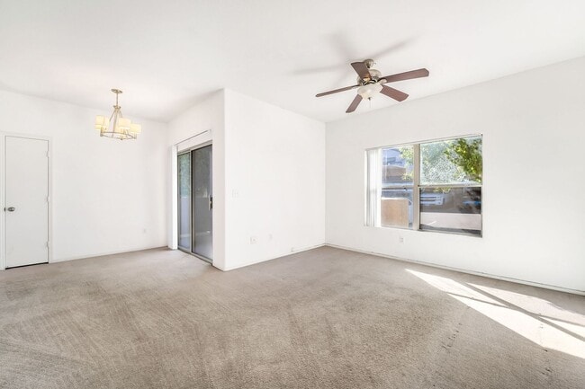 Foto del edificio - Cute 2 Bedroom Condo!