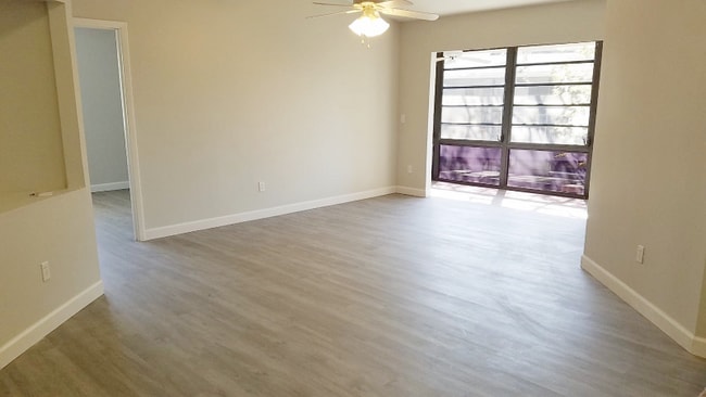 Foto del edificio - 2388 Oak Park Way