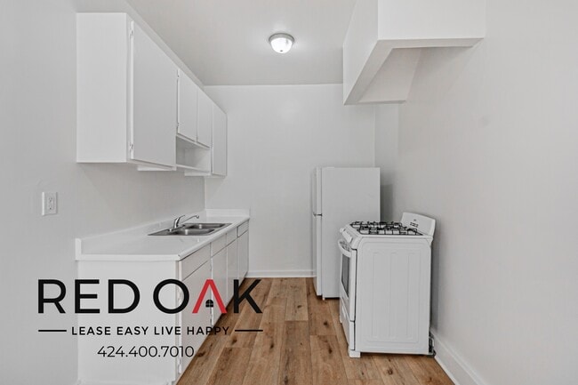 Building Photo - 739 S Normandie-404