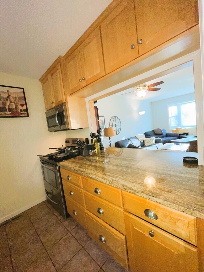 Building Photo - 55 Edge Hill Ct