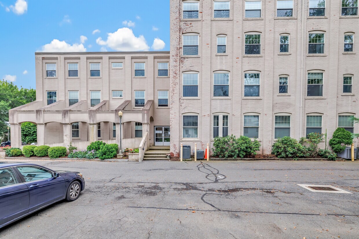 Primary Photo - 146 High St