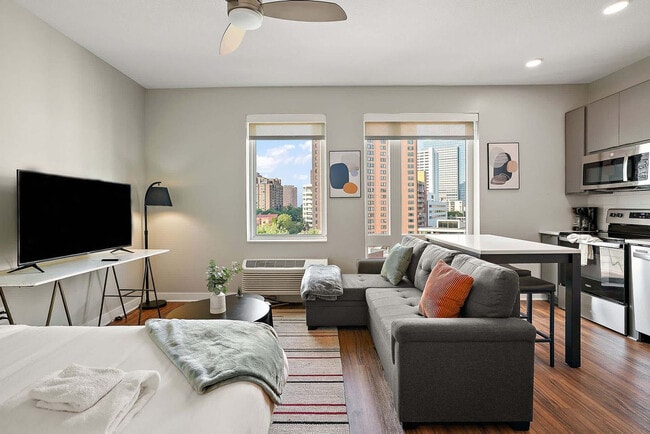 Foto del edificio - 1410 Nicollet Ave