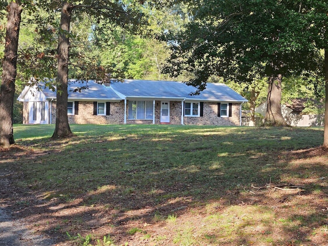 Primary Photo - 2170 Portugee Rd