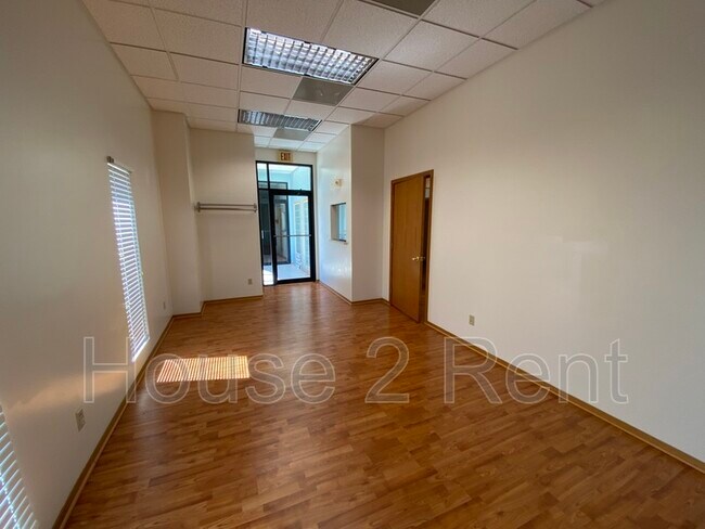 Foto del edificio - 106 S Vicksburg St