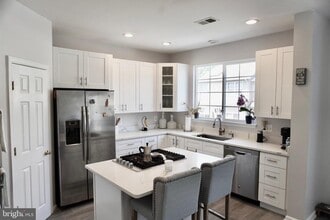 Building Photo - 8275 Shannons Landing Way