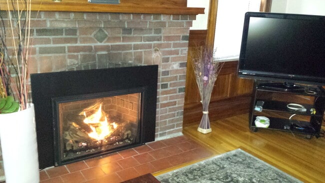 Gas Fireplace - 33 Greycliff Rd