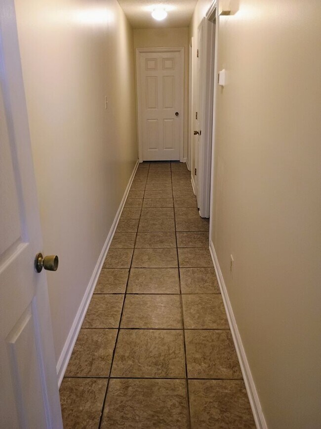 Foto del edificio - Friar Tuck Lane, 2214-A
