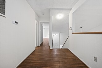 Building Photo - 9435 Pagewood Ln