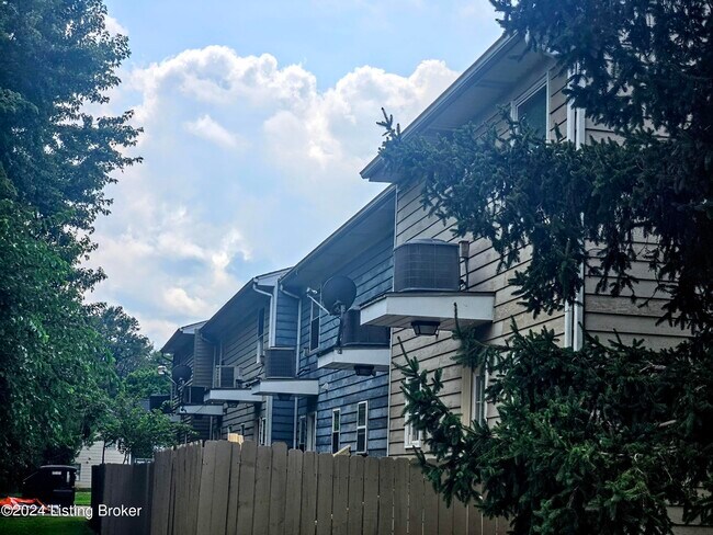Foto del edificio - 11754 Tazwell Dr