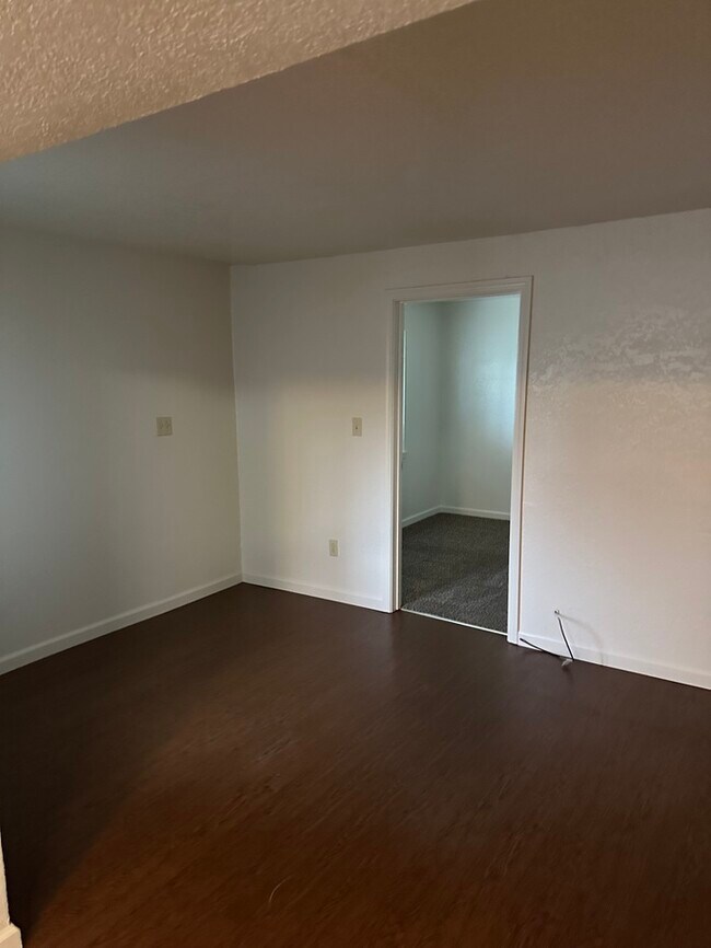 Building Photo - Stockton 3 Bedroom 1 Bathroom home