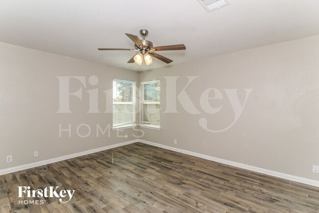 Building Photo - 2138 Brinkley Dr